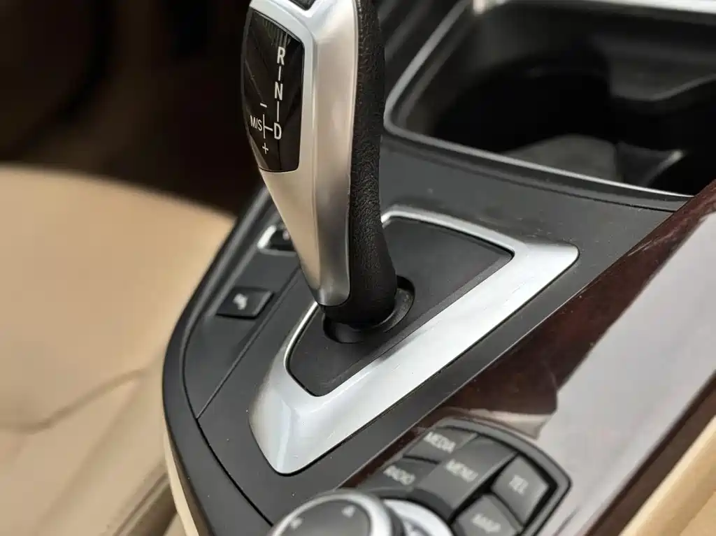BMW 3 Series 2013 — фото 19