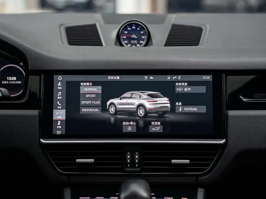 Porsche Cayenne 2020 — фото 12
