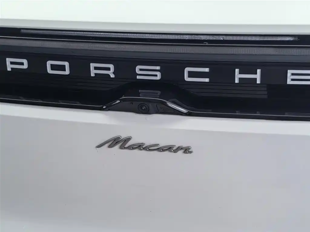 Porsche Macan New Energy 2025 — фото 22
