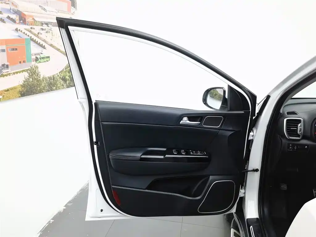 Kia KX5 2017 — фото 8