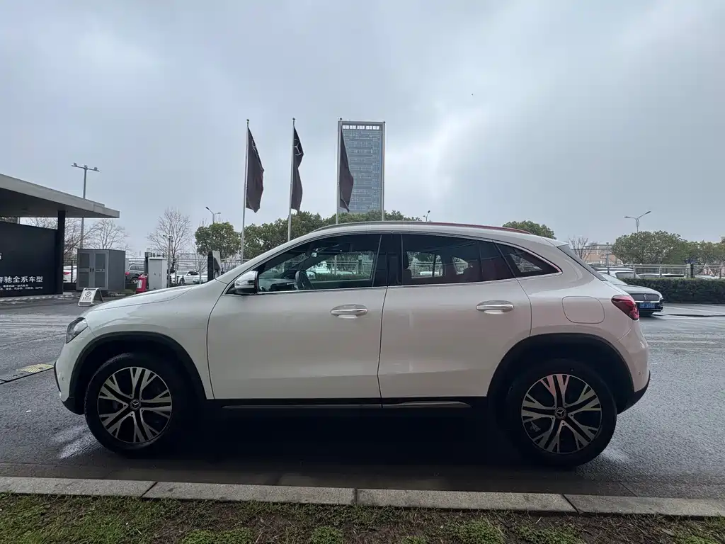 Mercedes-Benz GLA 2024 — фото 10