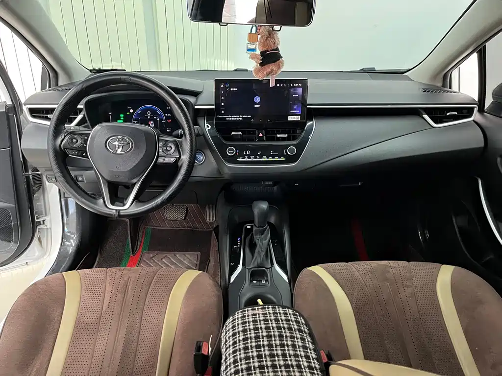 Toyota Corolla 2023 — фото 10