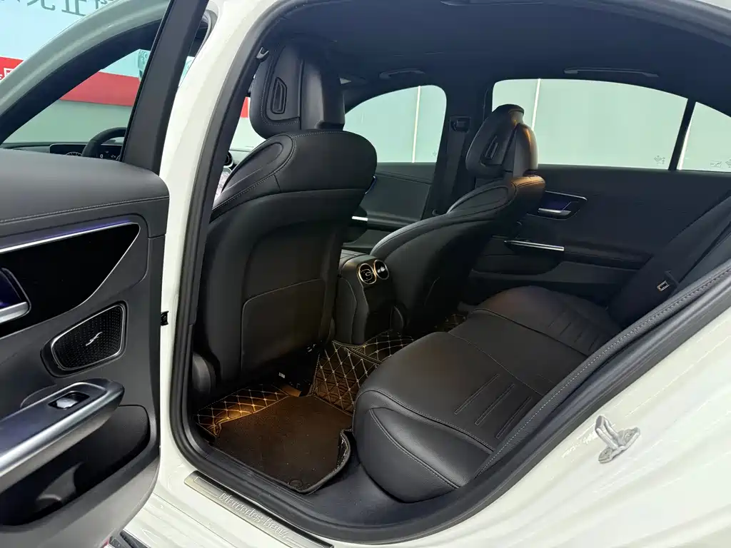 Mercedes-Benz C-Class 2023