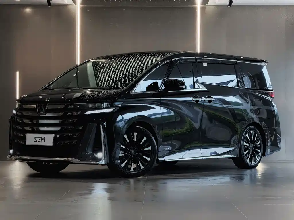 Toyota Vellfire 2023 — фото 1