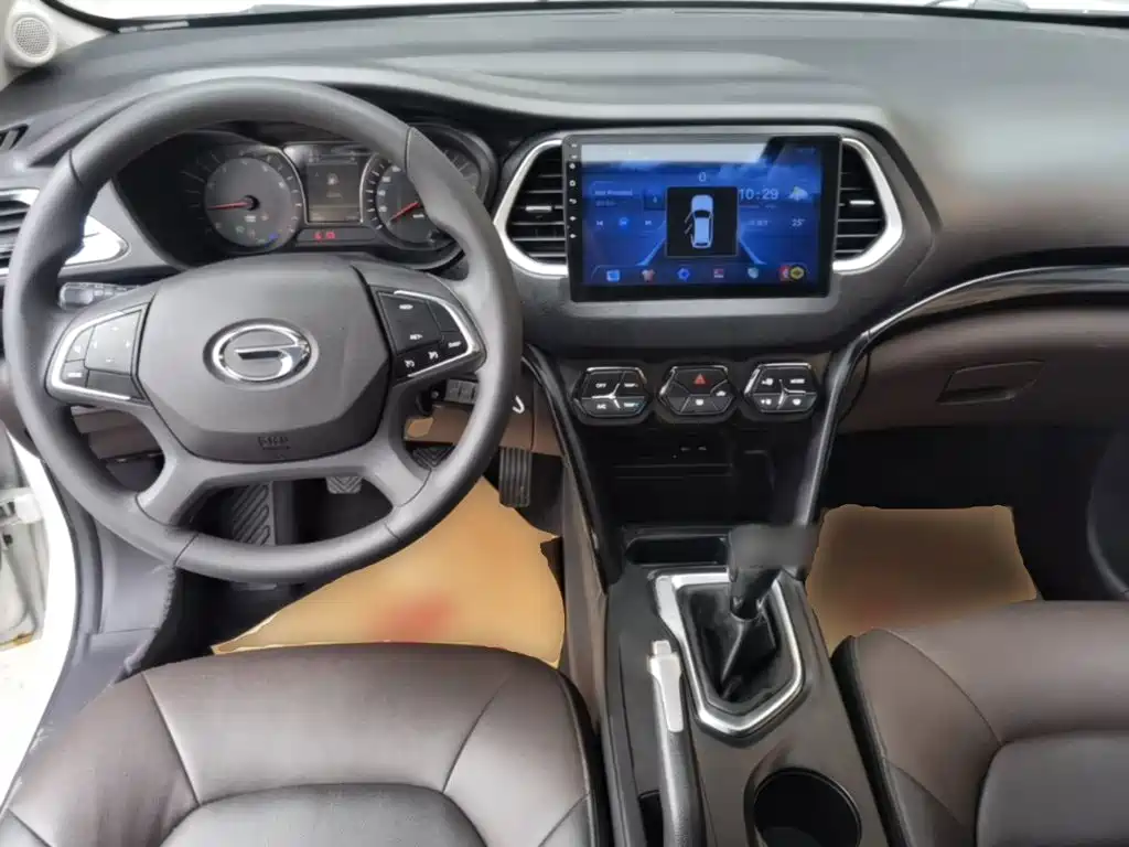 GAC Trumpchi GS4 2017 — фото 10