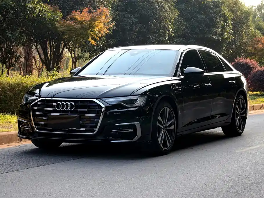 Audi A6L 2024 — фото 1