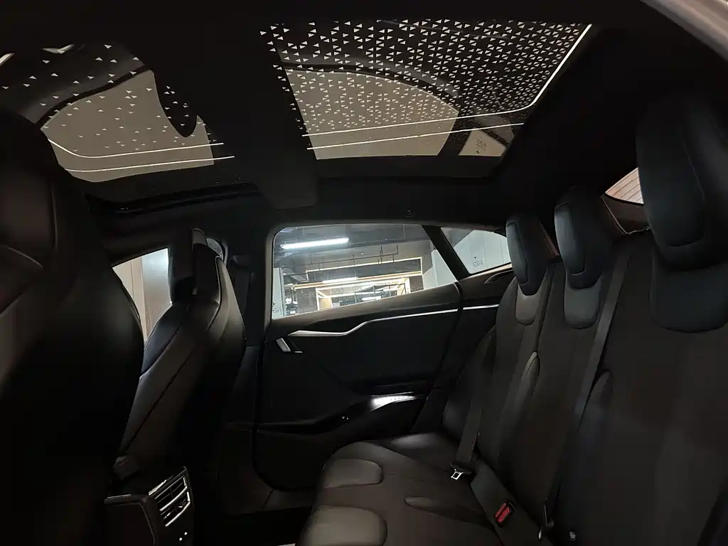Tesla Model S 2017 — фото 9