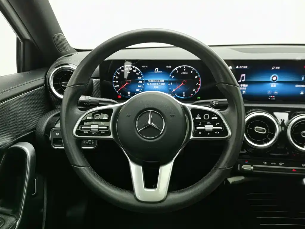 Mercedes-Benz A-Class 2020 — фото 11