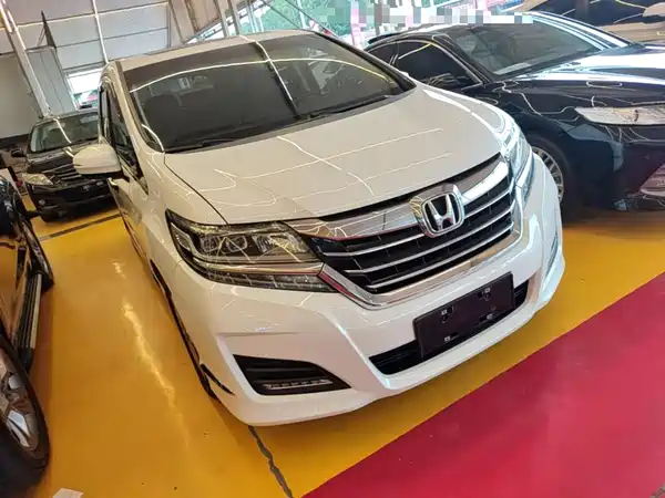 Honda Elysion 2016