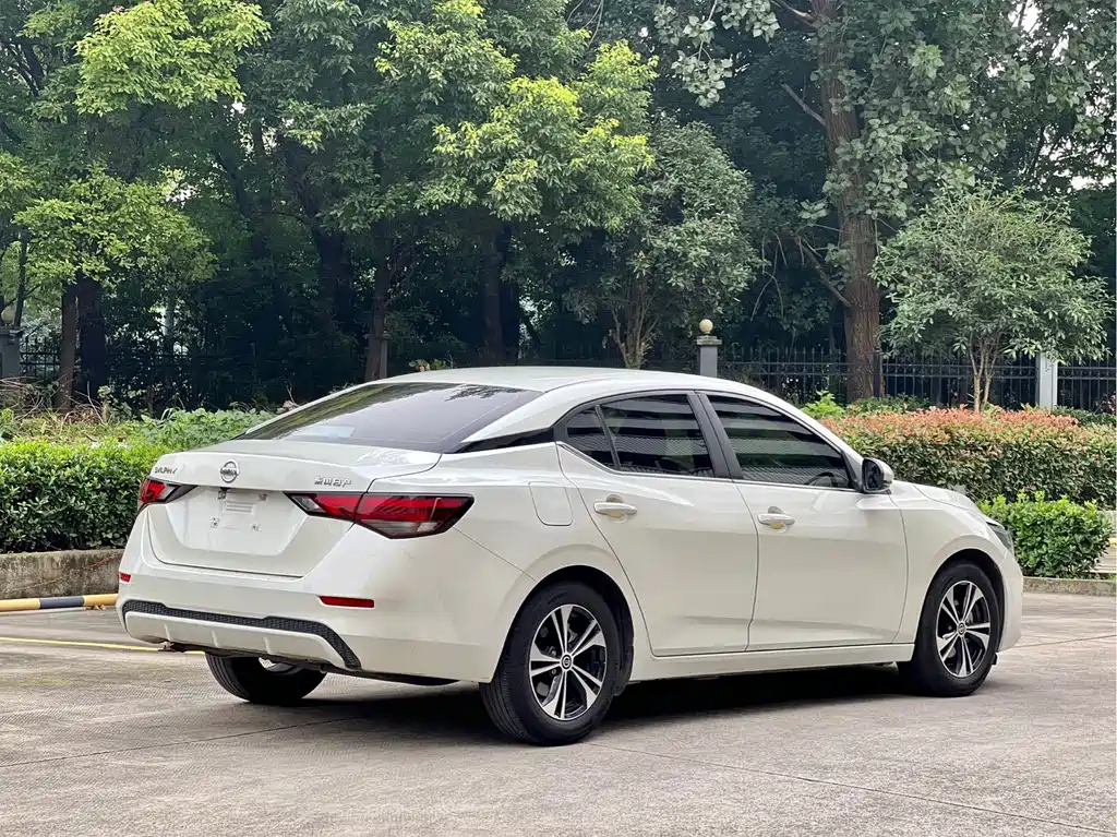 Nissan Sylphy 2023 — фото 20