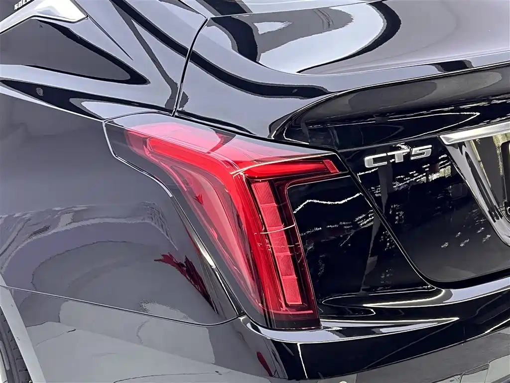 Cadillac CT5 2024 — фото 11