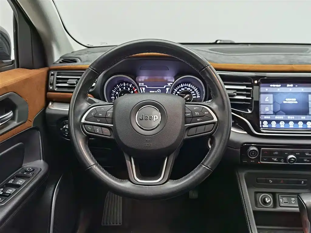 Jeep Grand Commander 2022 — фото 11