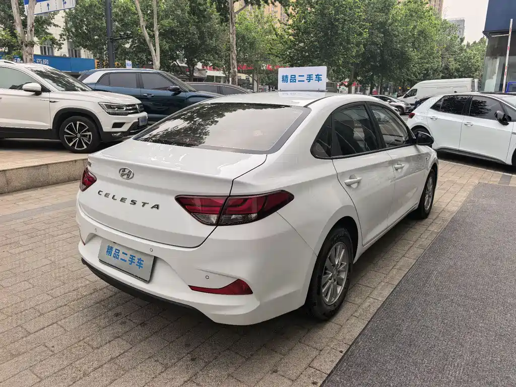 Hyundai Elantra 2019 — фото 29