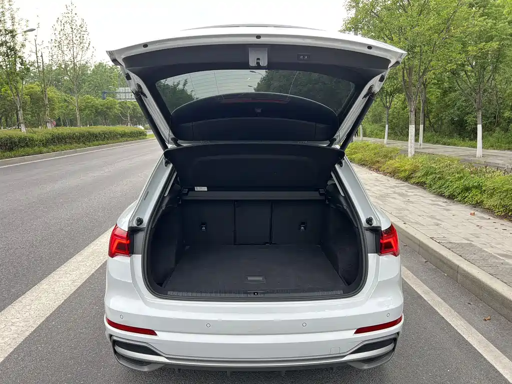Audi Q3 2022 — фото 20