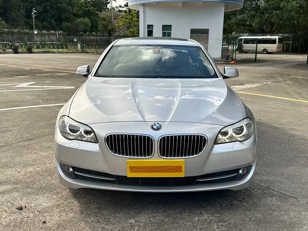 BMW 5 Series 2011