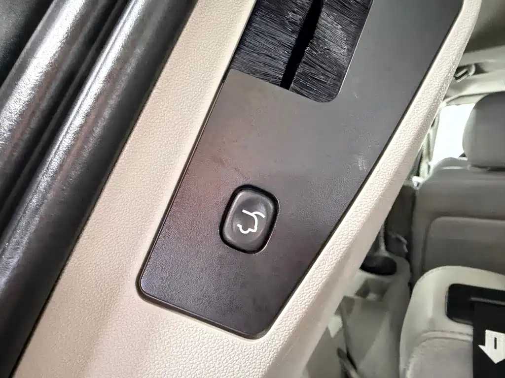 Chrysler Grand Voyager 2013 — фото 7