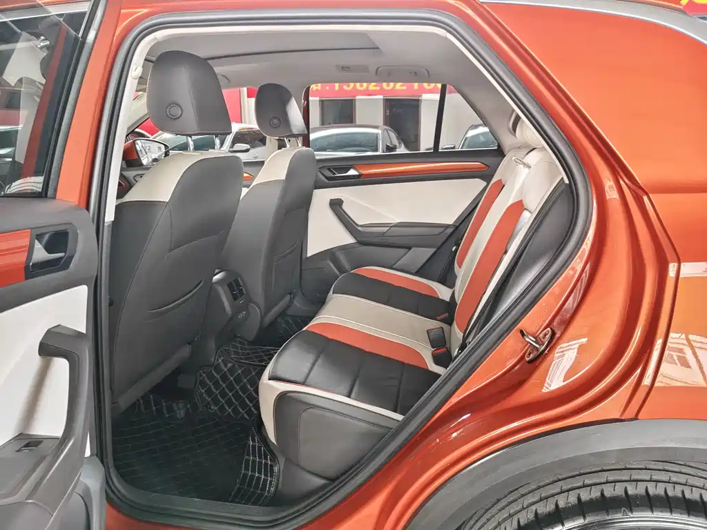 Volkswagen T-Roc 2019