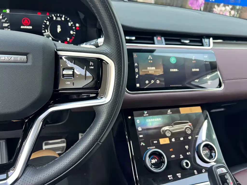 Land Rover Range Rover Evoque 2023 — фото 8