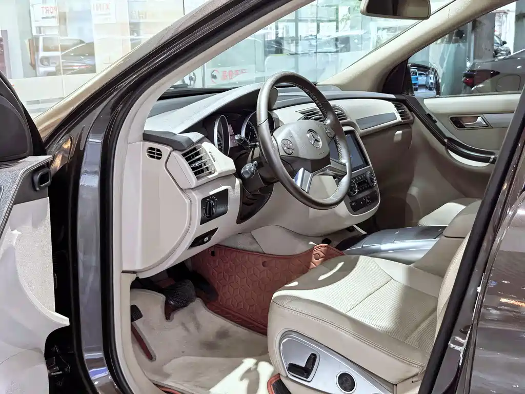 Mercedes-Benz R-Class 2014 — фото 4