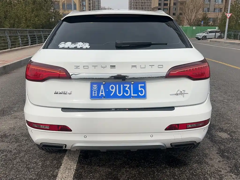 Zotye SR7 2016 — фото 8