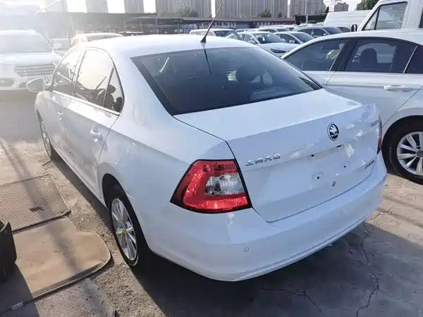 Skoda Rapid 2015
