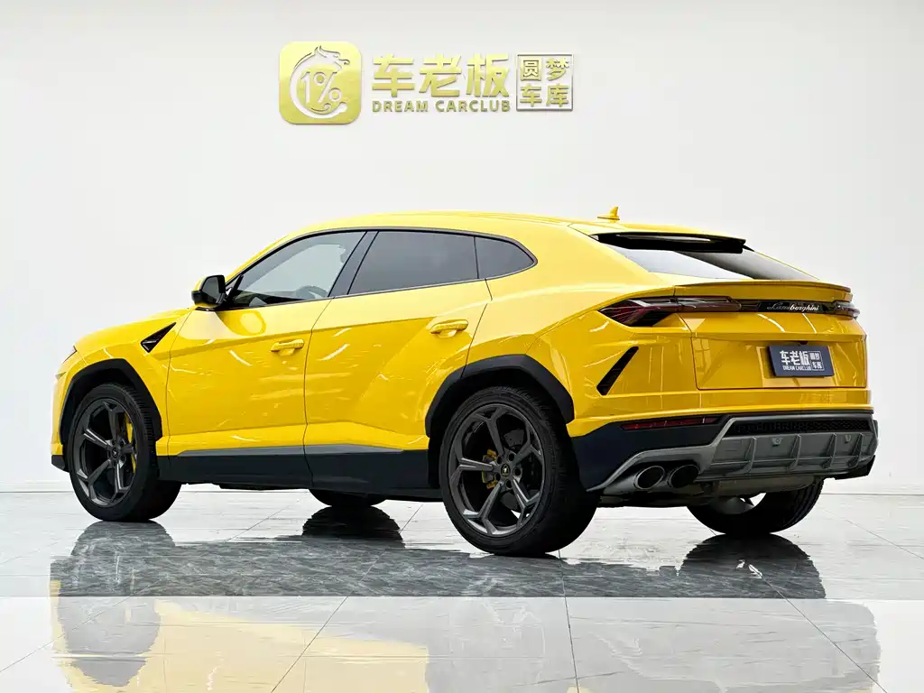 Lamborghini Urus 2023 — фото 6