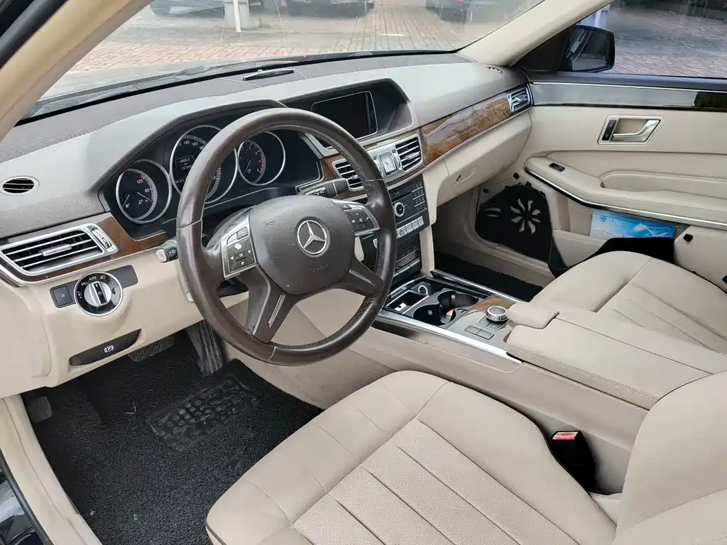 Mercedes-Benz E-Class 2015