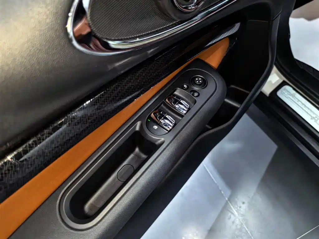 MINI Clubman 2024 — фото 17