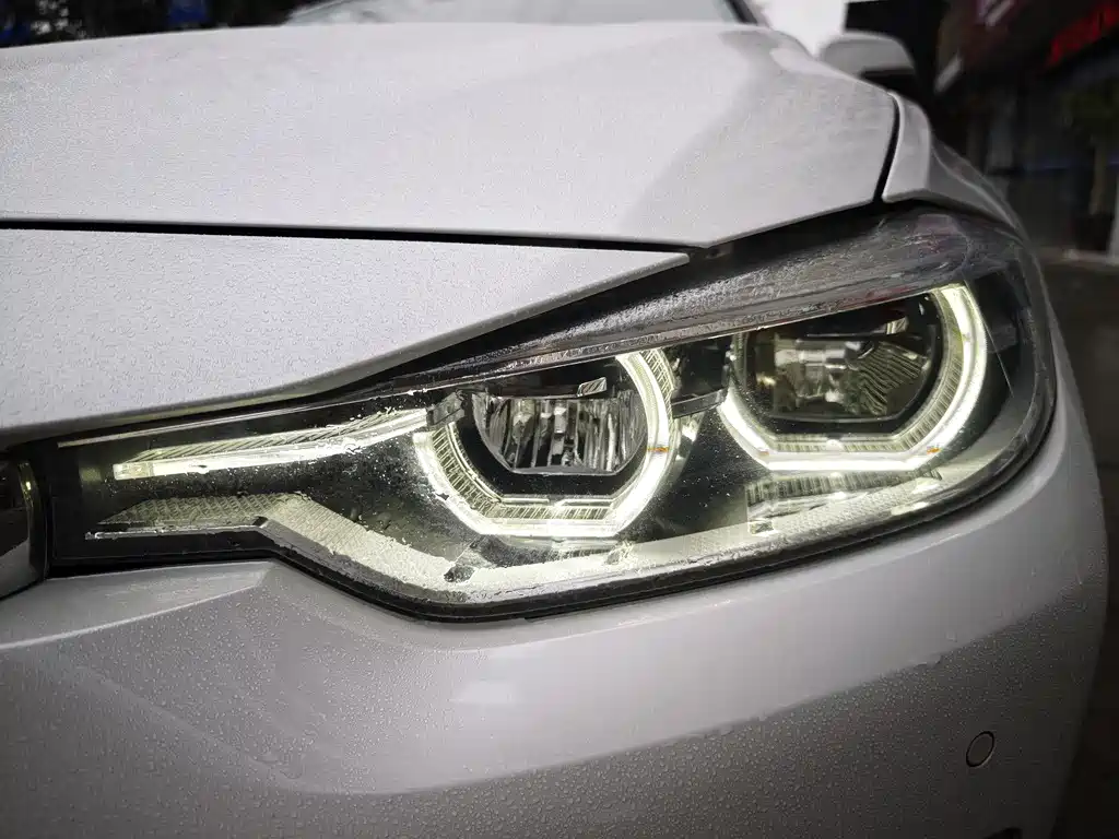 BMW 3 Series 2017 — фото 13