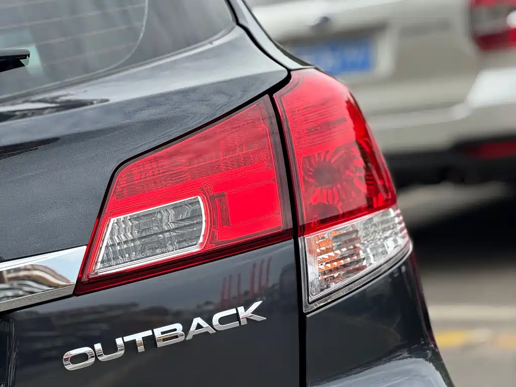 Subaru Outback 2013 — фото 6