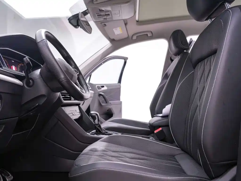 Volkswagen Tiguan L 2022 — фото 24