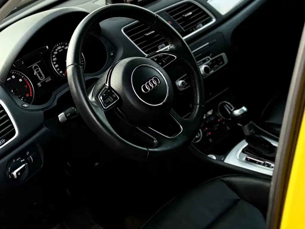 Audi Q3 2017 — фото 11