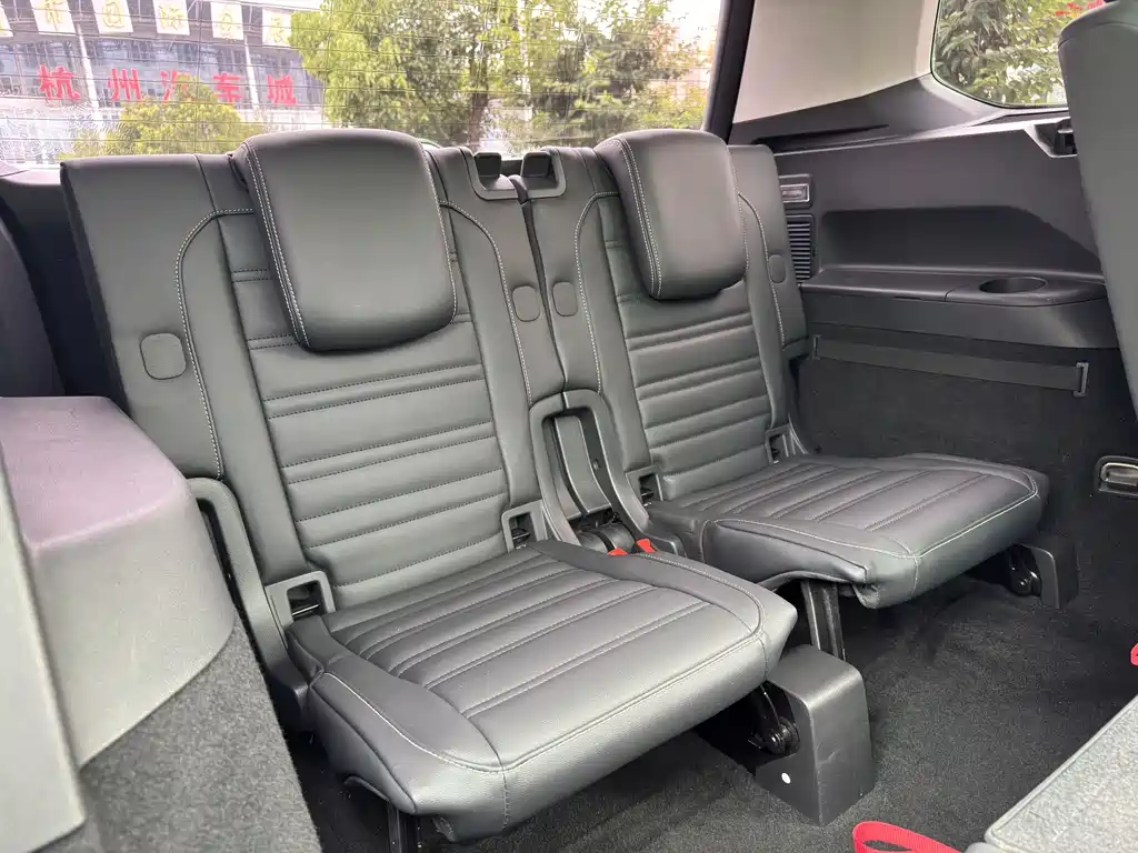 Volkswagen Touran 2018 — фото 12