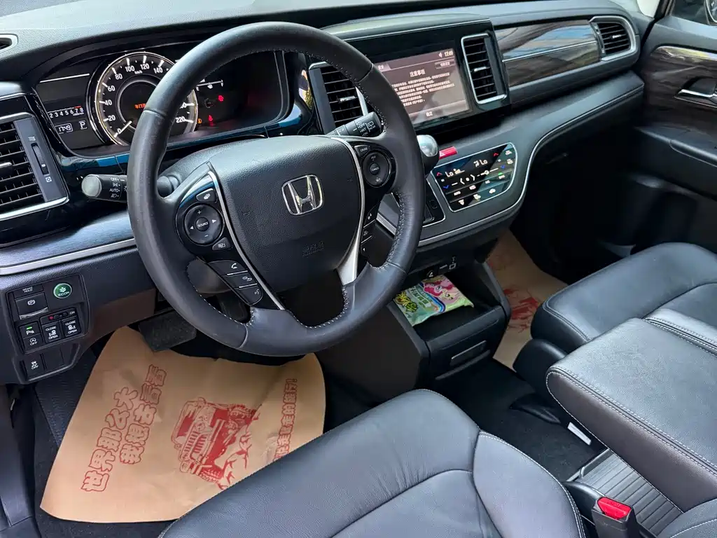 Honda Elysion 2018 — фото 12