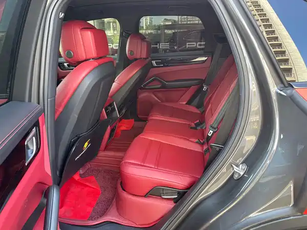Porsche Cayenne 2020