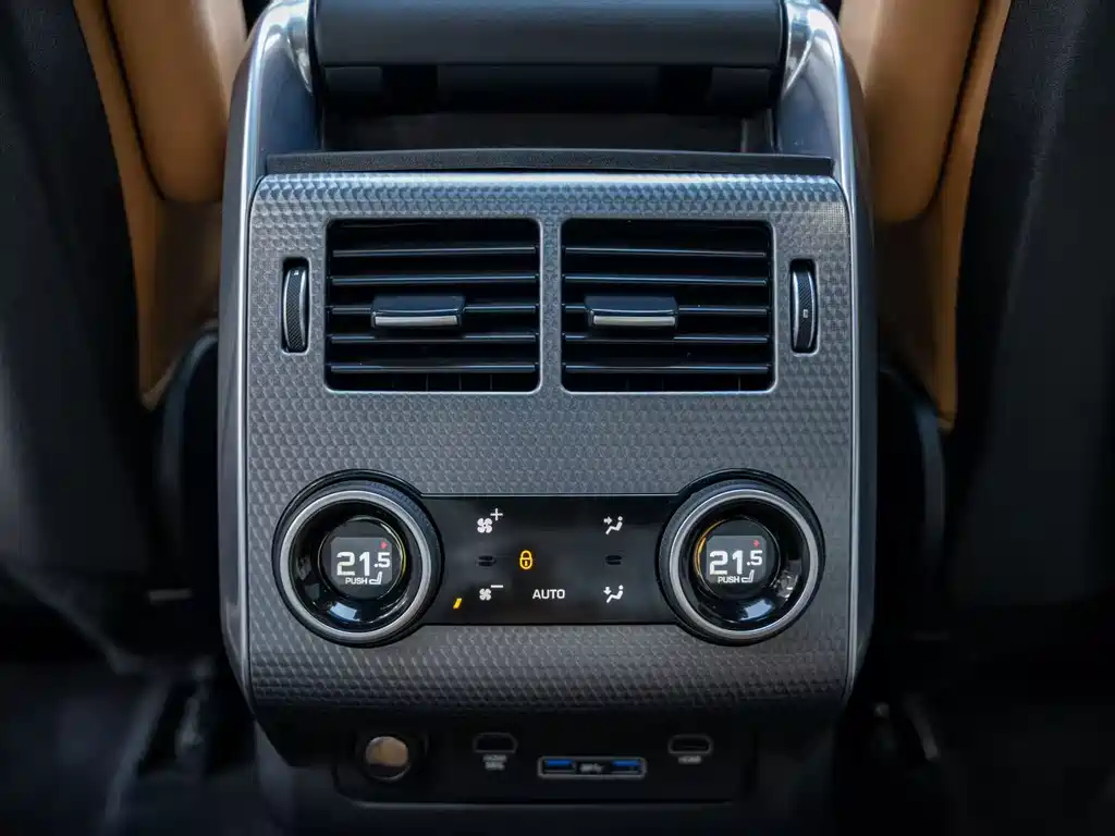 Land Rover Sport 2020 — фото 24