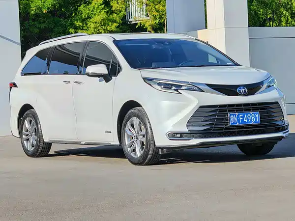 Toyota Sienna 2023