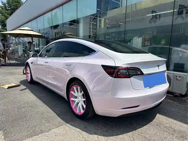 Tesla Model 3 2020