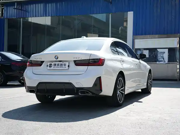 BMW 3 Series 2024