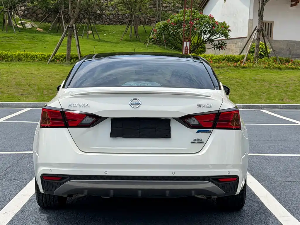 Nissan Teana 2022 — фото 10