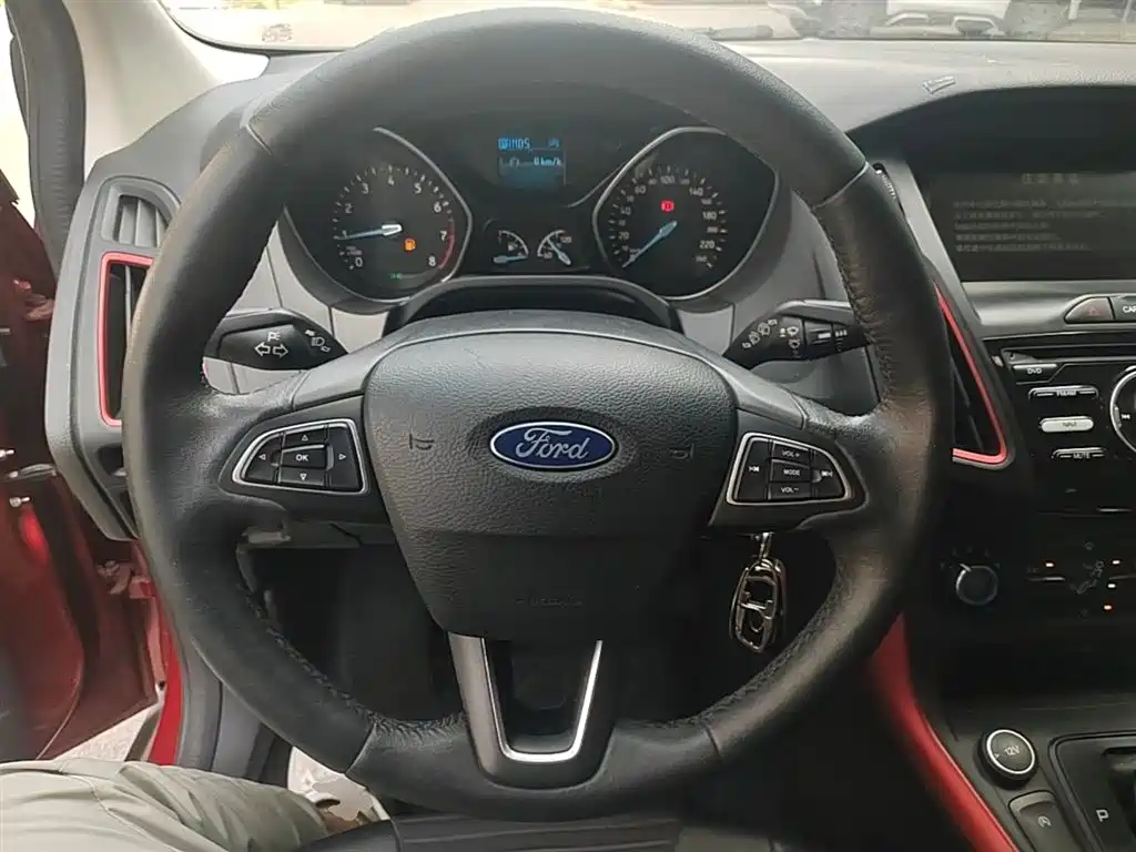 Ford Focus 2021 — фото 11