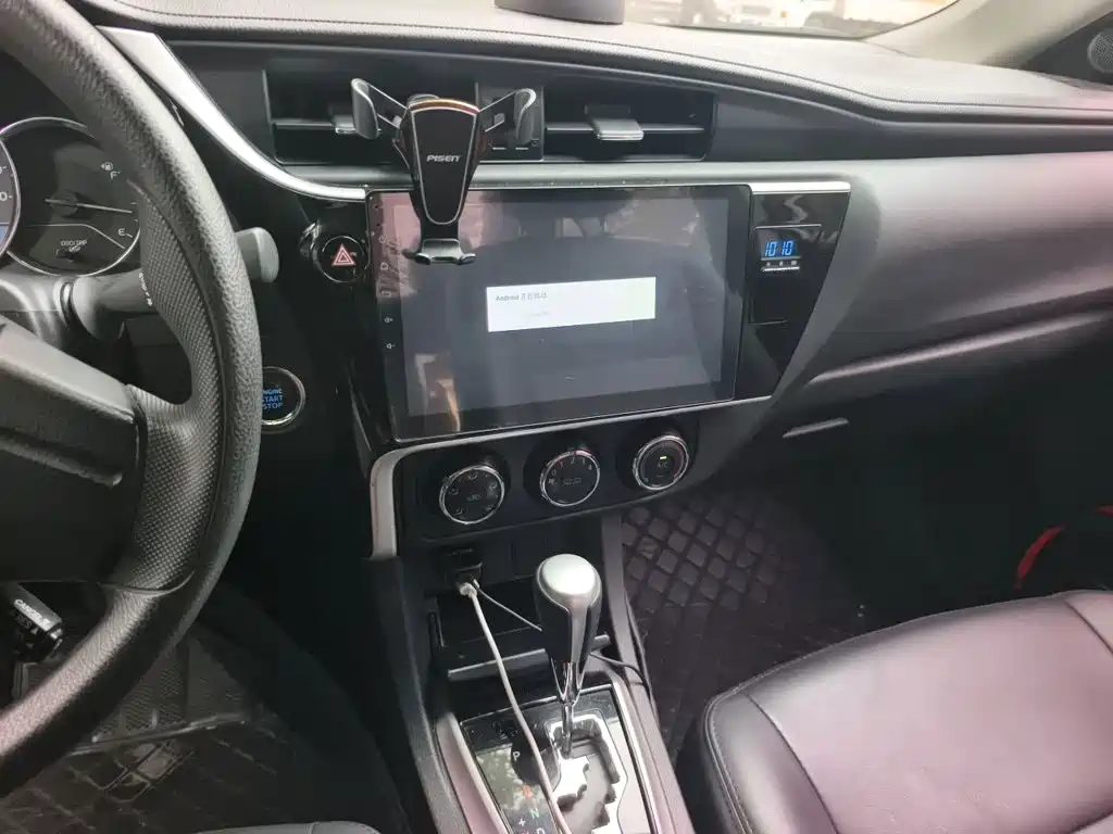 Toyota Corolla 2018 — фото 10