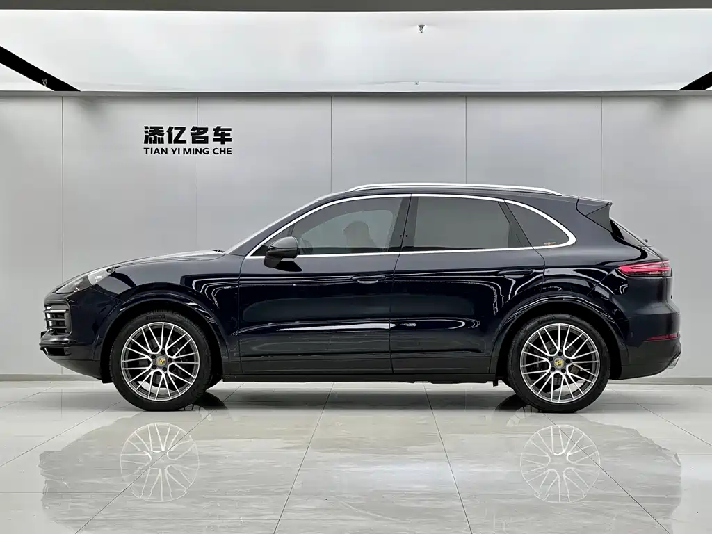 Porsche Cayenne 2020 — фото 3