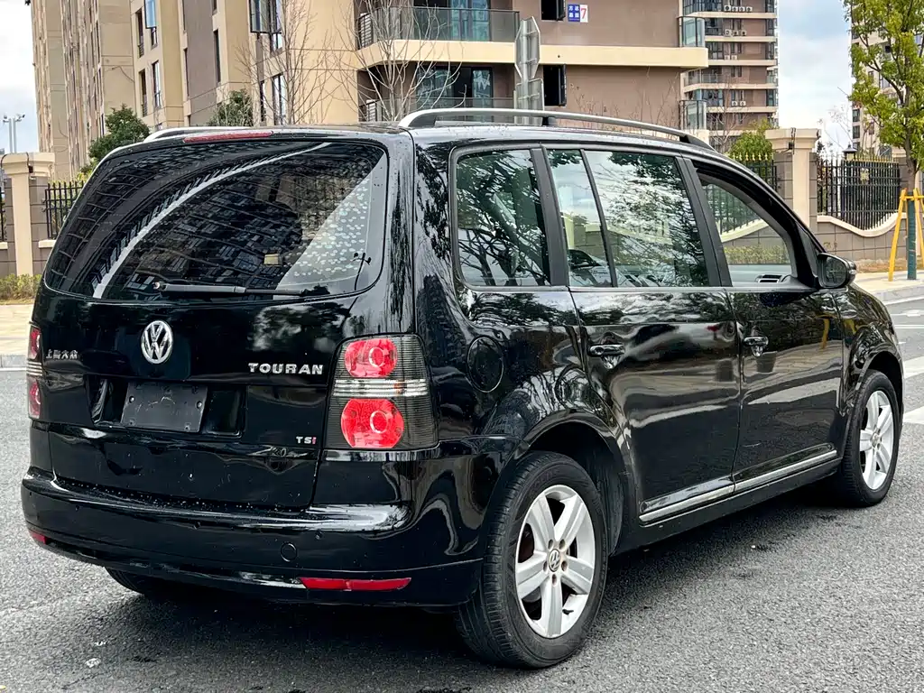 Volkswagen Touran 2015 — фото 5