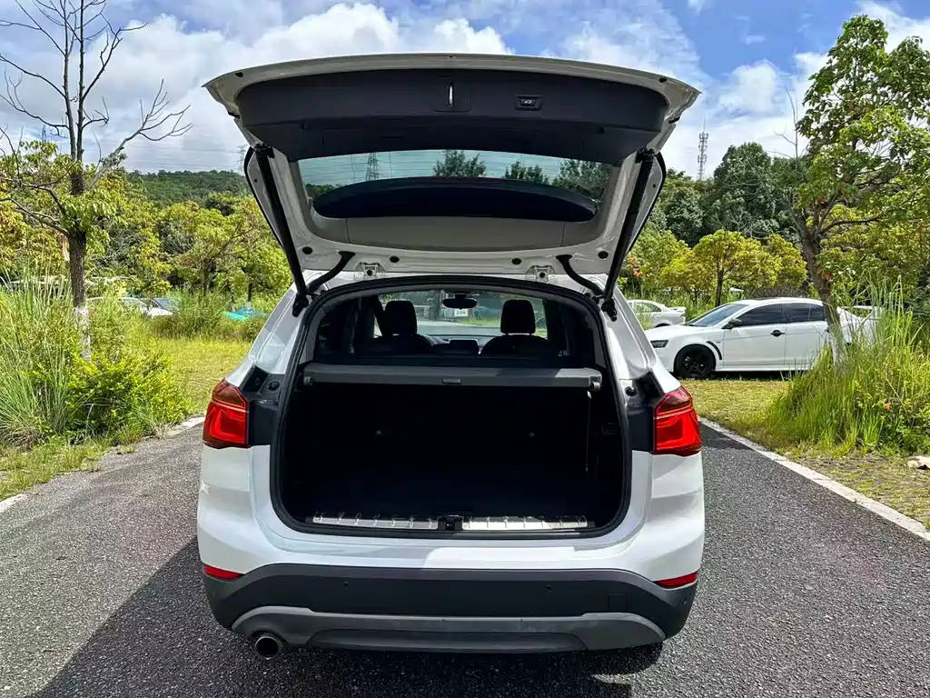 BMW X1 2017 — фото 14