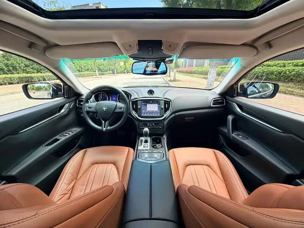 Maserati Ghibli 2015 — фото 8