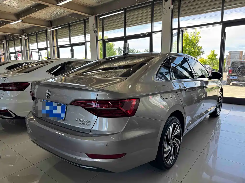 Volkswagen Sagitar 2022