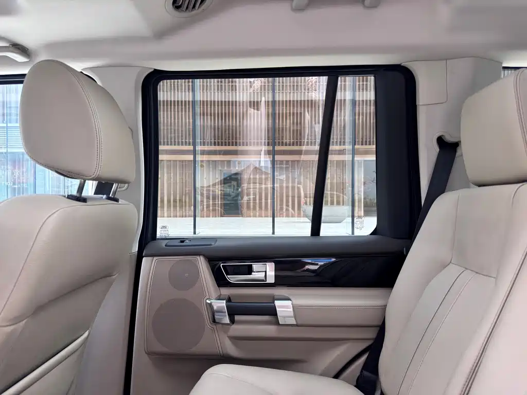Land Rover Discovery 2012 — фото 21