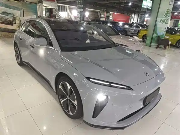NIO ET5T 2025