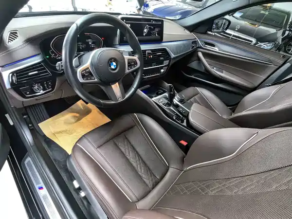 BMW 5 Series 2022